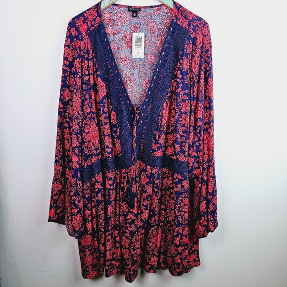 Torrid | Lace-Up Babydoll Tunic Top - Crinkle Gauze Floral Red/Navy 5X - Picture 3 of 10
